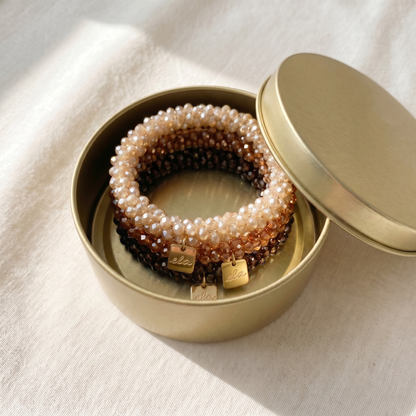 Warm Earth bundel in open gouden tin